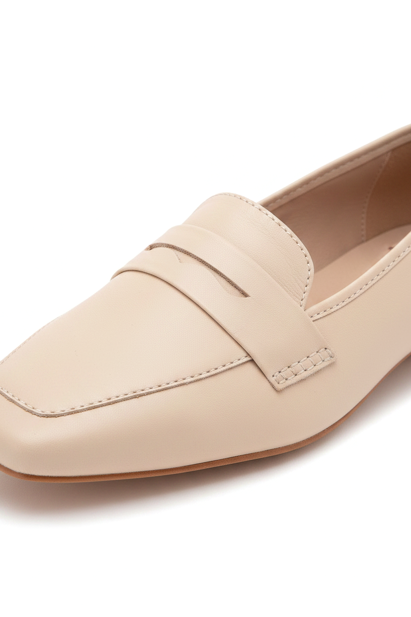 Cipó Beige Leather Square-Toe Loafers – Flat