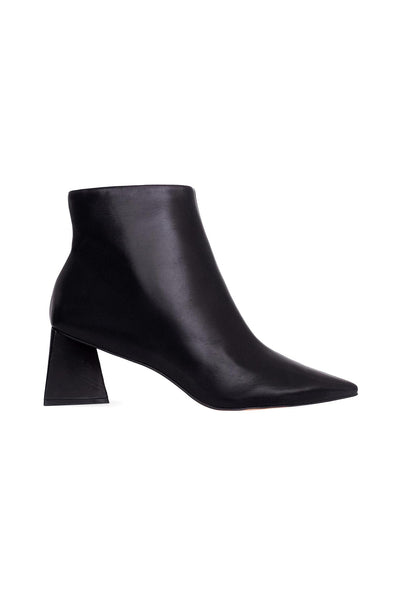 Mabea Black Leather Ankle Boots – Pointed Toe, 6.4cm Flared Heel